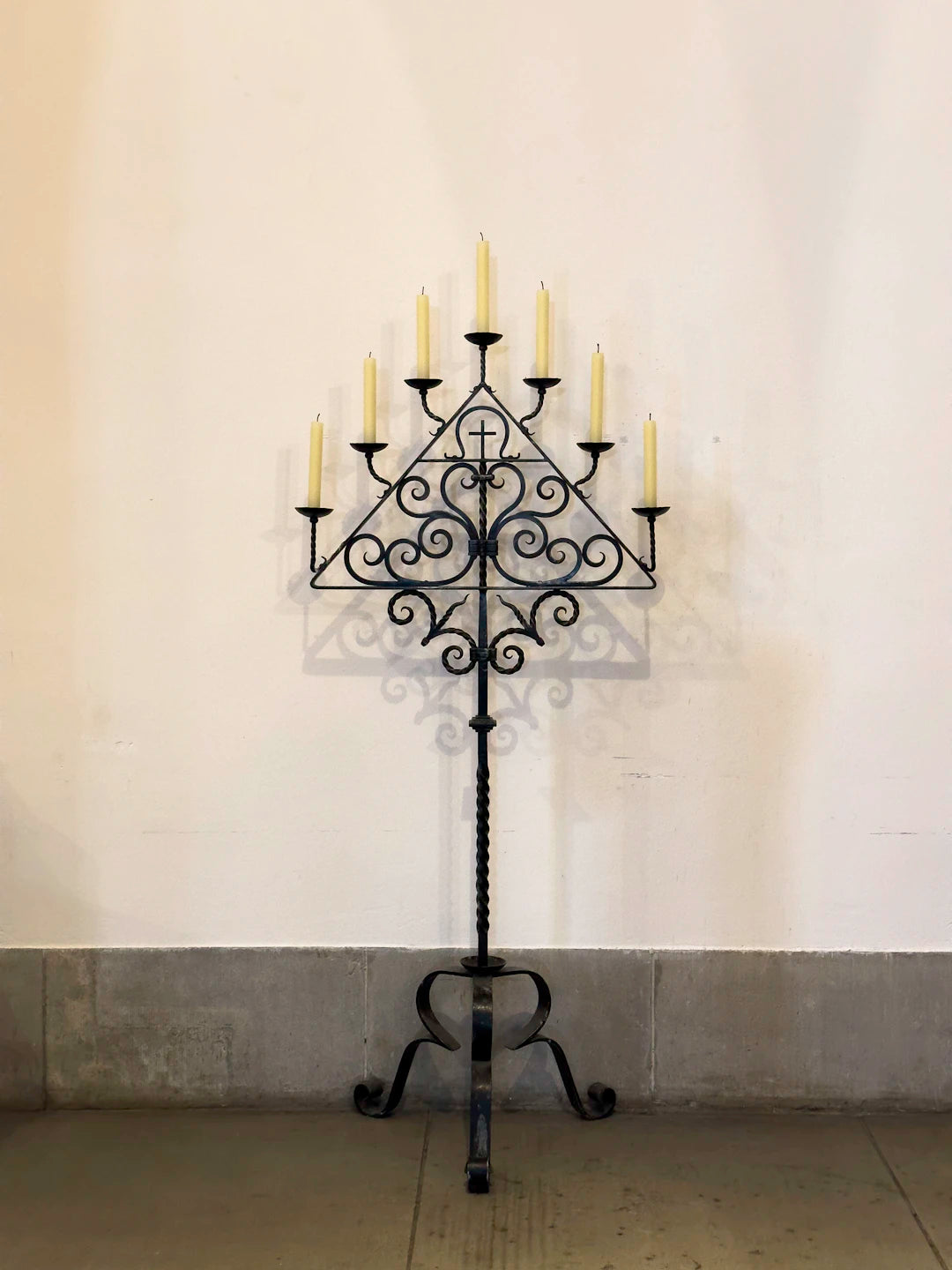 Castiçais de Ferro para Decoração do Seu Jardim