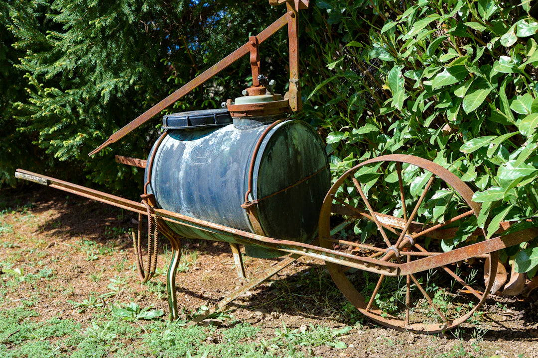 História e Evolução dos Produtos de Metal na Jardinagem