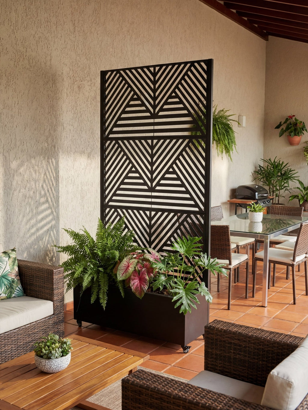 Floreira com Treliça Decorativa Metálica 1,80x40cm Preta - Montar & Plantar