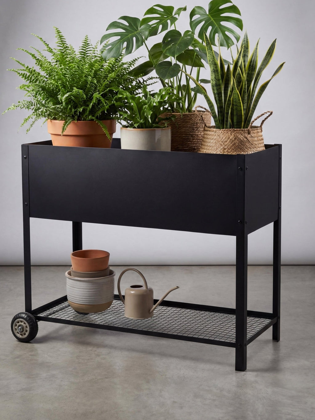 Floreira Metálica com Rodinhas 95x40x80cm Preta - Montar & Plantar