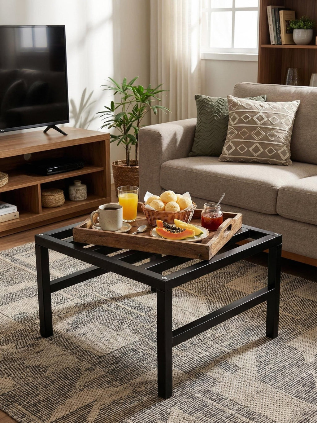 Mesinha de Centro Decorativa Metálica Baixa 45cm Preta - Montar & Plantar