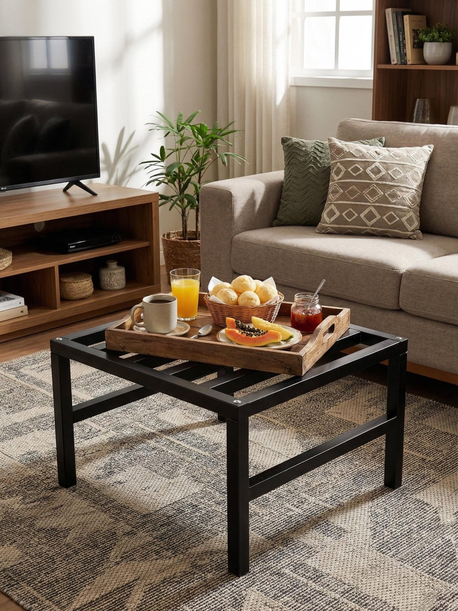 Mesinha de Centro Decorativa Metálica Baixa 45cm Preta - Montar & Plantar