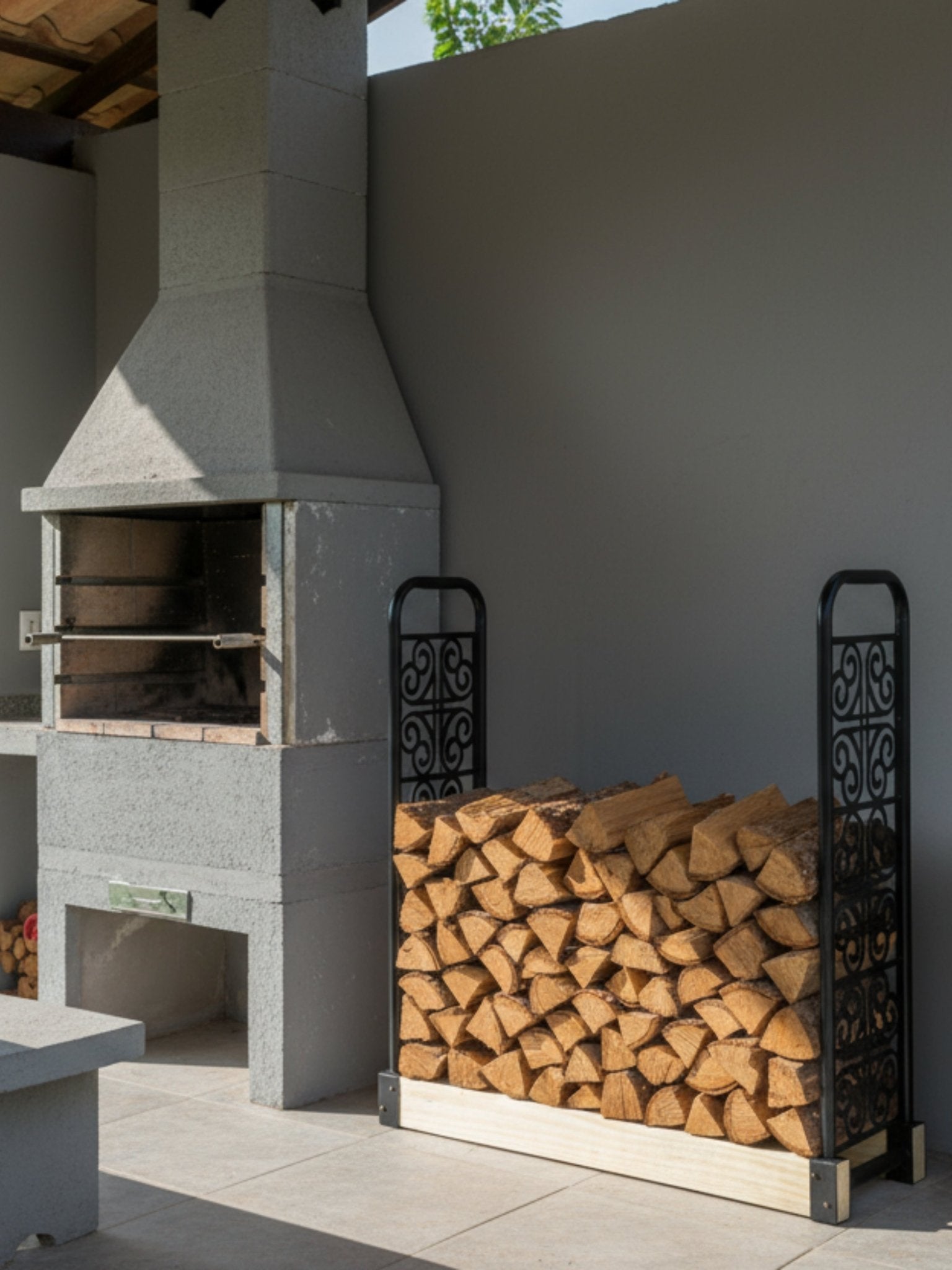 Porta Lenhas Grande em Aço Trabalhado 0,32x1,06mt Preto - Montar & Plantar