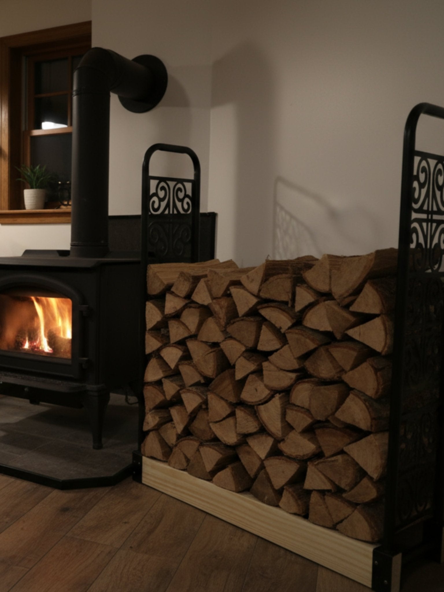 Porta Lenhas Grande em Aço Trabalhado 0,32x1,06mt Preto - Montar & Plantar